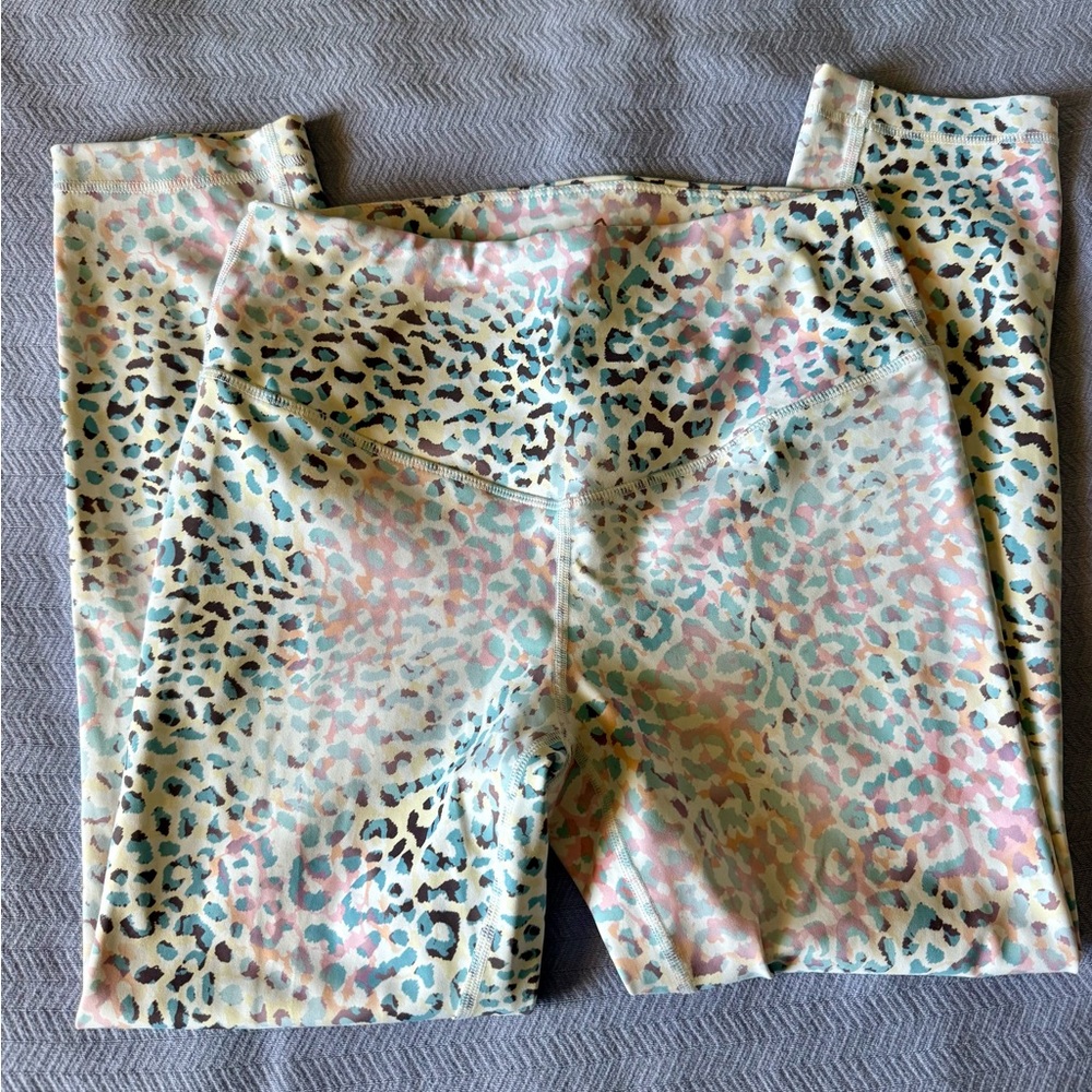 L’URVE Pastel Animal Print Leggings